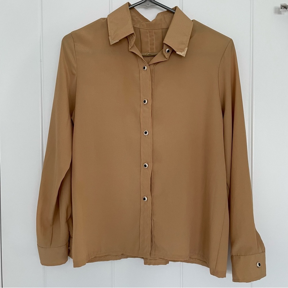 Unique collar tan blouse